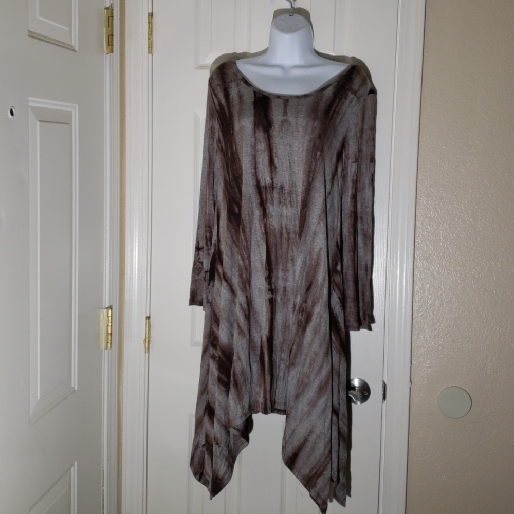 Your choice of Brown,  Red or Black Dress